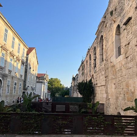 Emperor'S Residence Luxury Room - Unique Unesco Site Split Exterior photo