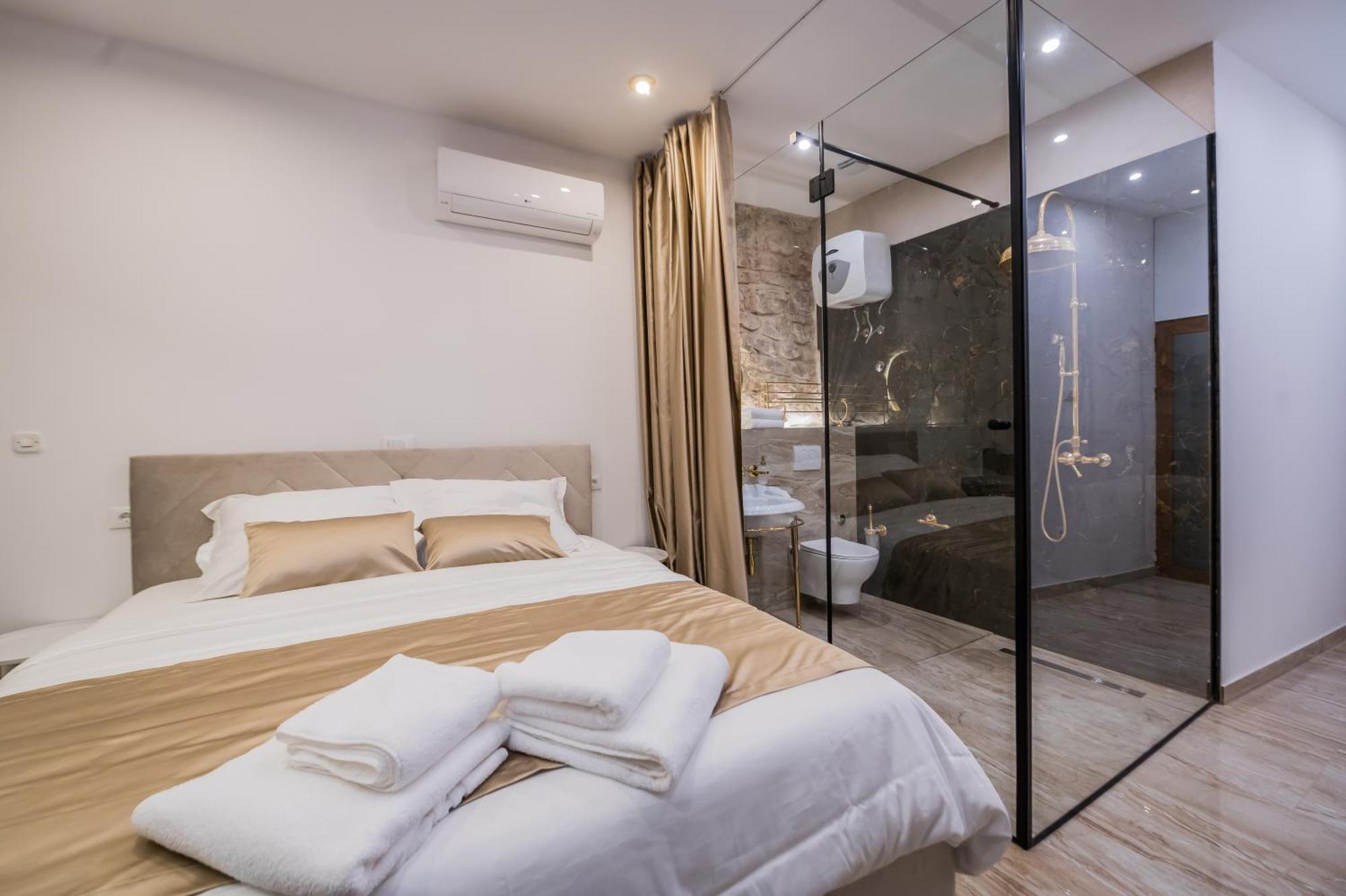 Emperor'S Residence Luxury Room - Unique Unesco Site Split Exterior photo