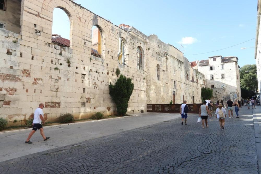 Emperor'S Residence Luxury Room - Unique Unesco Site Split Exterior photo
