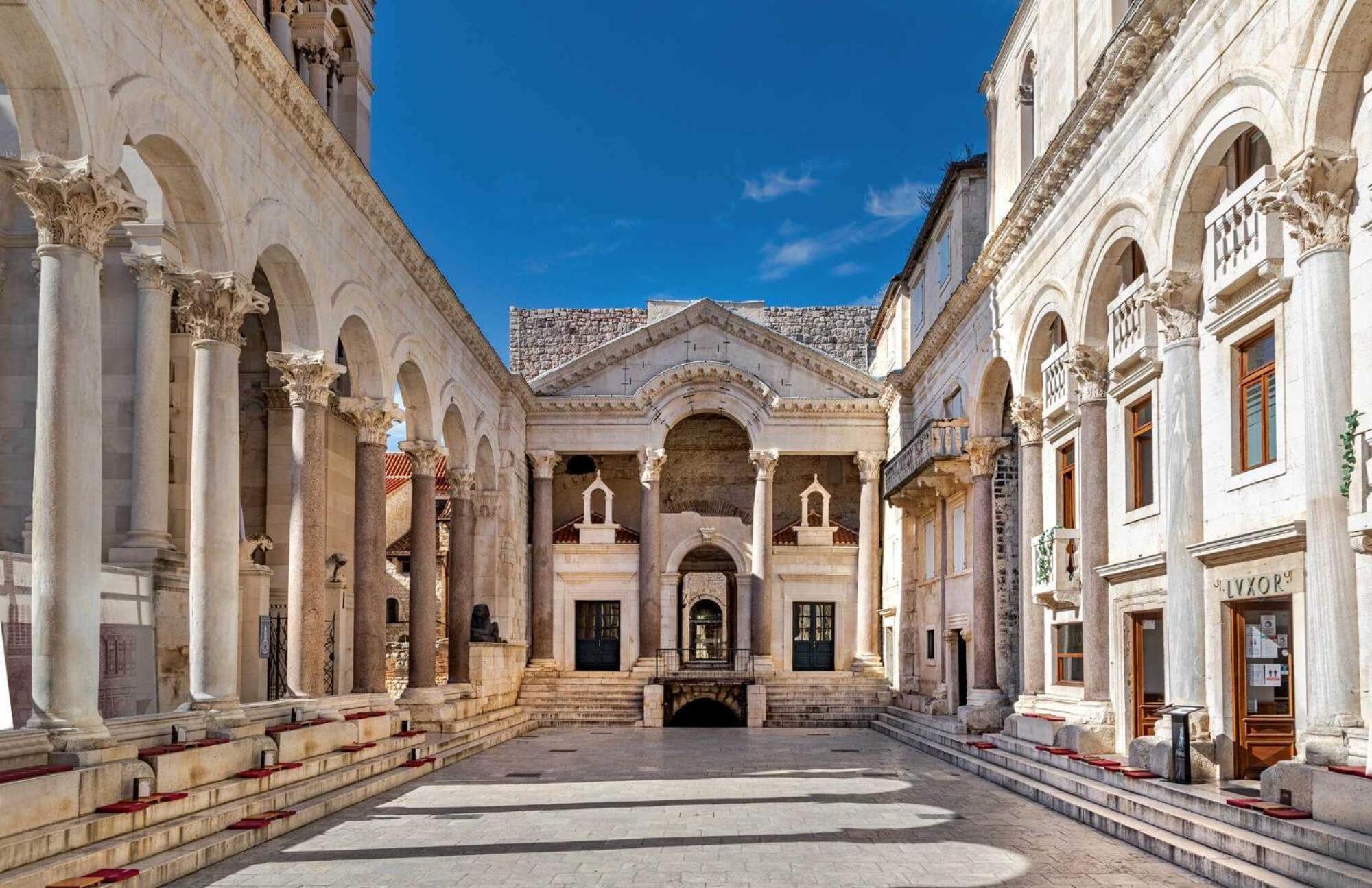 Emperor'S Residence Luxury Room - Unique Unesco Site Split Exterior photo